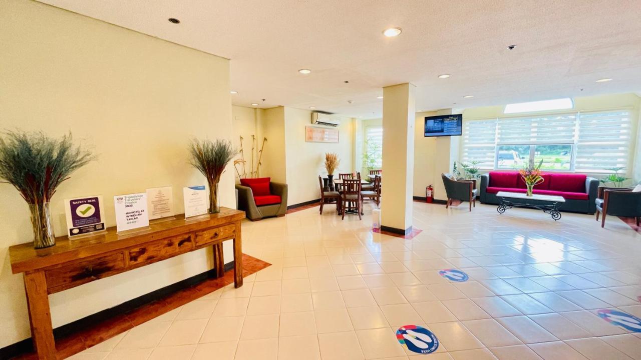 Microtel By Wyndham Tarlac Exterior foto